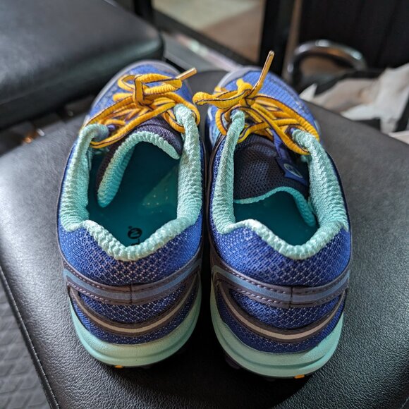 NEW Merrell runners in size 7.5 - Picture 2 of 4